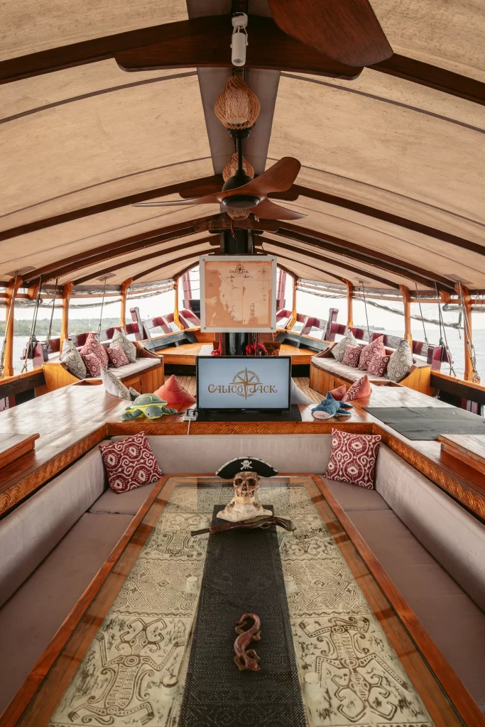 Calico Jack Liveaboard table and front