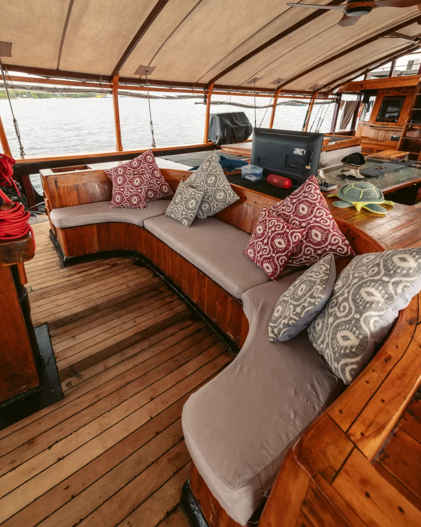 Calico Jack Liveaboard front sofa