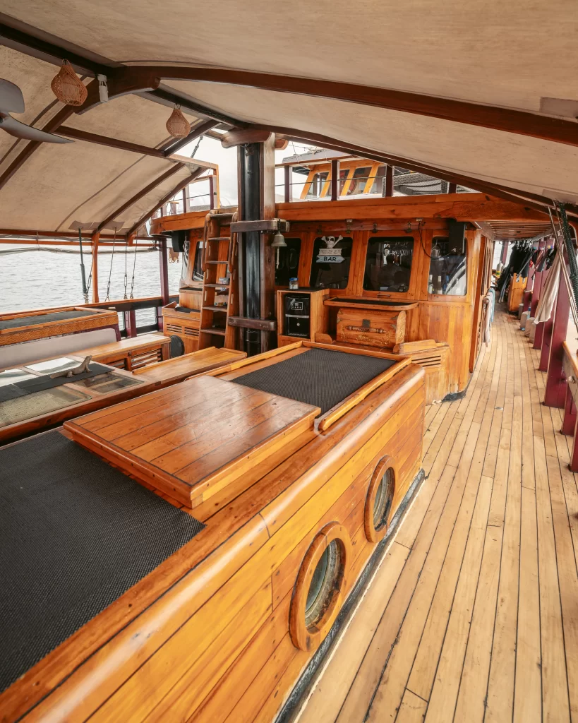 Calico Jack Liveaboard main deck table side